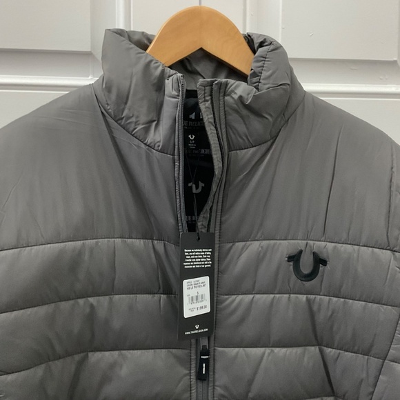 True religion PUFFER JACKET With True Religion Distressed Trucker hat. - Picture 5 of 14